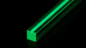 塗料の知識不要【オススメ！コーキング材で色々な物に簡単に蓄光加工する方法】 ～蓄光パウダー使い方～